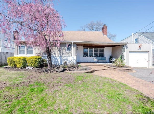 2814 River Avenue, Oceanside, NY 11572
