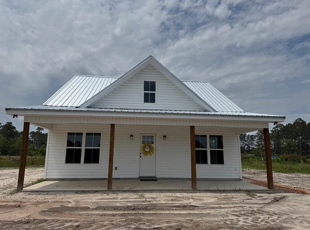 327 Woodlawn Church Rd, Baxley, GA 31513