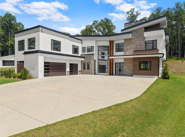 1678 Thomas Drive, Hoschton, GA 30548