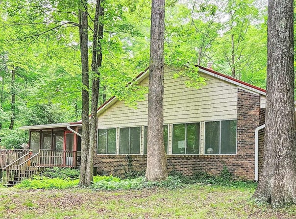946 E Chambers Pike, Bloomington, IN 47408