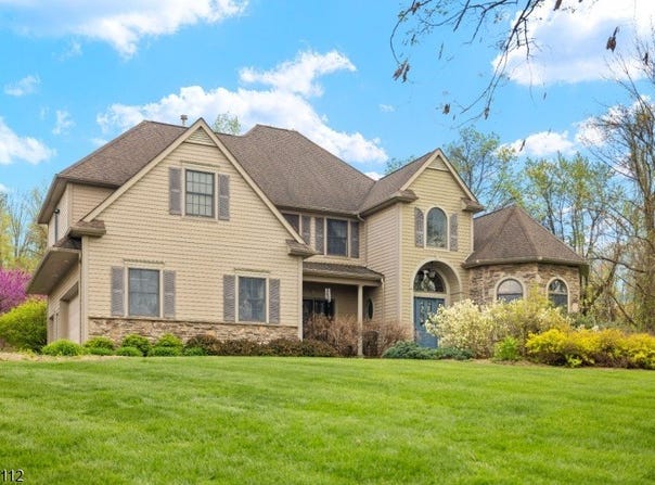 2 Sutton Ct, Hardyston Twp., NJ 07419-9726