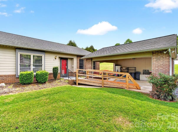54 Deer Run Drive, Marion, NC 28752