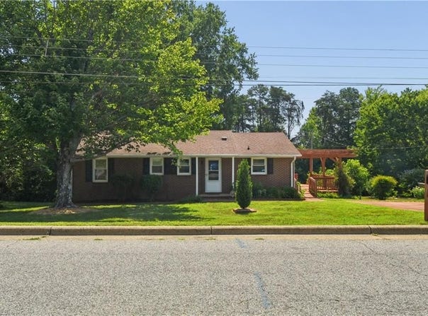1011 Duggins Street, Kernersville, NC 27284