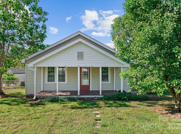 1516 Brock Road, Yadkinville, NC 27055