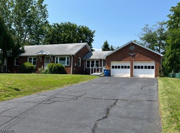75 Amwell Road, Millstone Boro, NJ 08844-5124