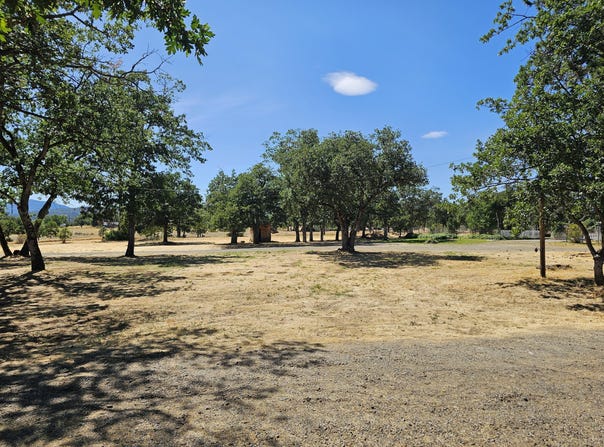 5068 Dodge Road, Central Point, OR 97502