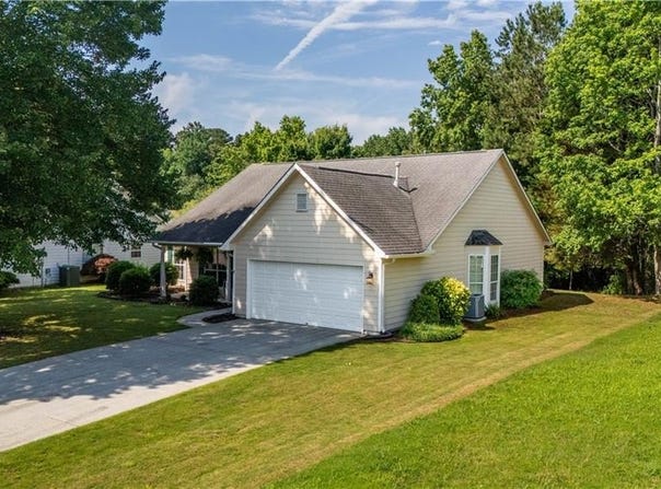 5832 Sycamore Ridge Drive, Sugar Hill, GA 30518