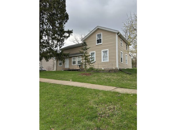 608 Brown Street, Woodstock, IL 60098