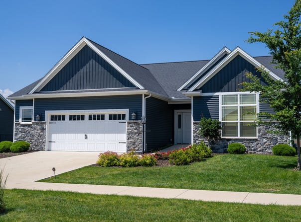 910 Declaration Drive, Savoy, IL 61874