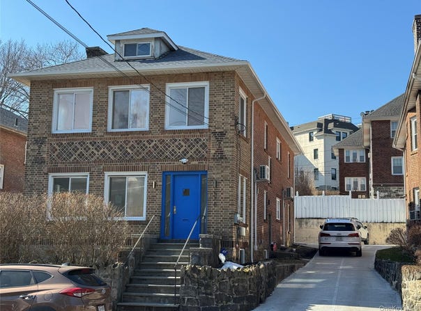 578 E 3rd Street, Mount Vernon, NY 10553