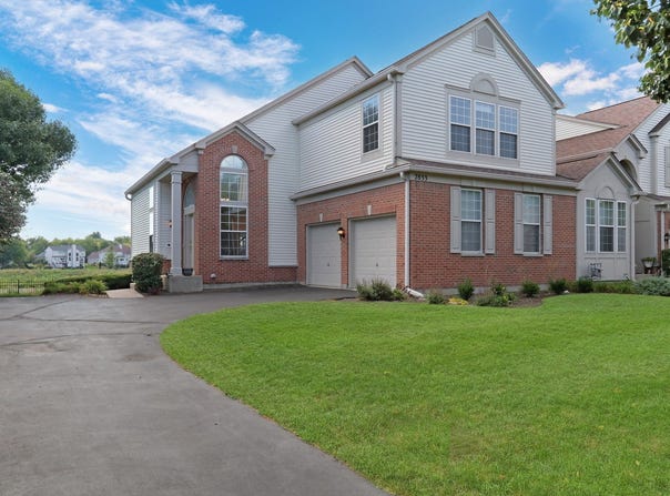 2833 Waterfront Avenue, Algonquin, IL 60102