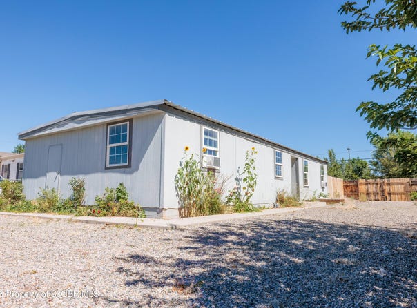 2808 E 19TH Street, Farmington, NM 87401