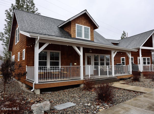 22 Welty Dr, Dover, ID 83825