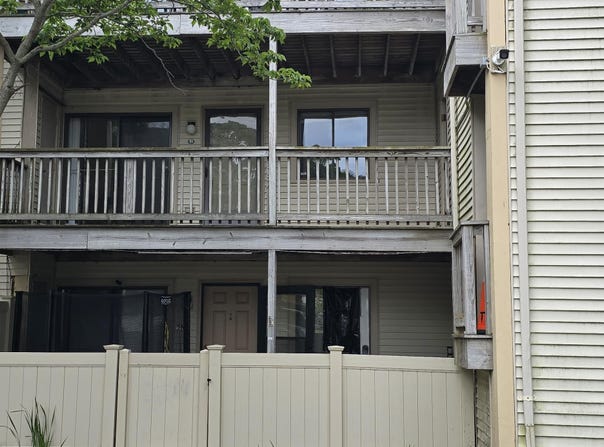 800 Bearse's Way Way, Hyannis, MA 02601