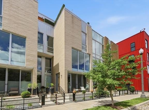 2813 Brush Street, Detroit, MI 48201