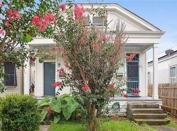 3948 LAUREL Street, New Orleans, LA 70115