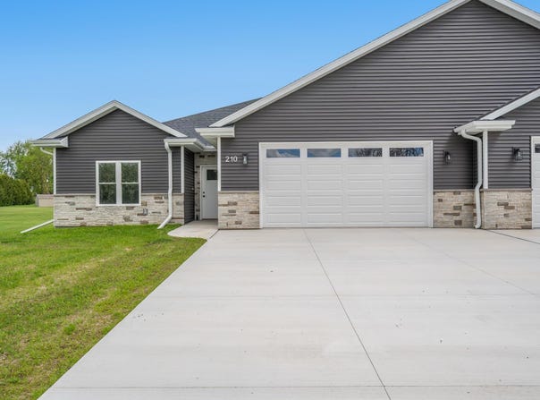 210 W NATIONAL Avenue, BRILLION, WI 54110