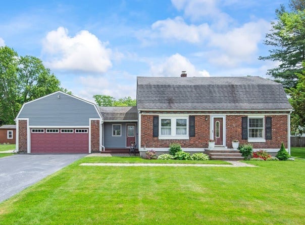 61 Locust Street, Oxford, MA 01540