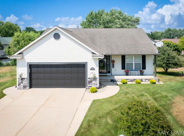 6528 Par 5 Drive, Grandville, MI 49418