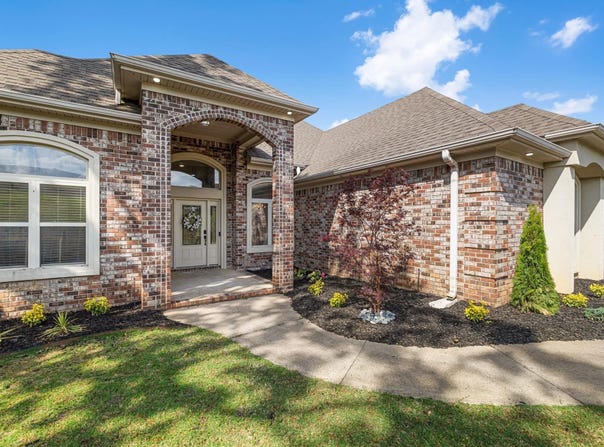502 Greystone Boulevard, Cabot, AR 72023