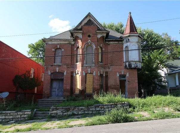 1705 Francis Street, St Joseph, MO 64501