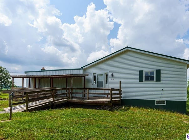 305 Curry Road, Summersville, KY 42782