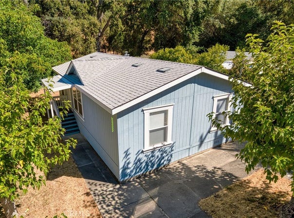 7071 Panoramic Drive, Lucerne, CA 95458