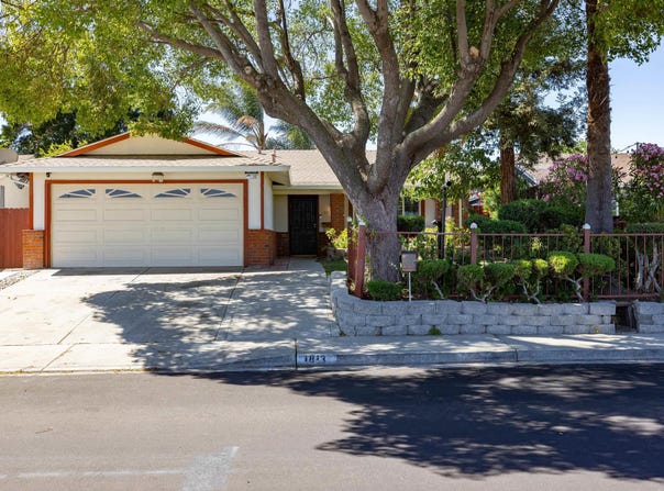 1813 Hanlon Way, Pittsburg, CA 94565