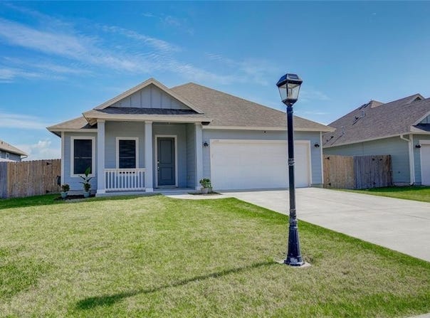 140 Shadow Moss, ROCKPORT, TX 78382