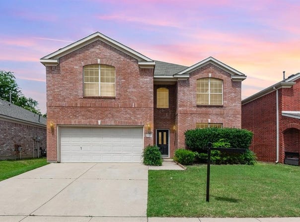 9921 Chadbourne Road, Fort Worth, TX 76244