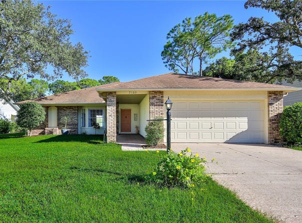 7103 CROWN OAKS Drive, SPRING HILL, FL 34606