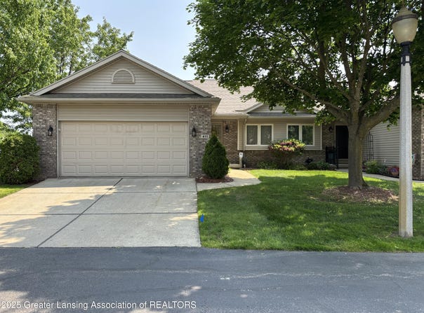 411 White Pine Boulevard, Lansing, MI 48917