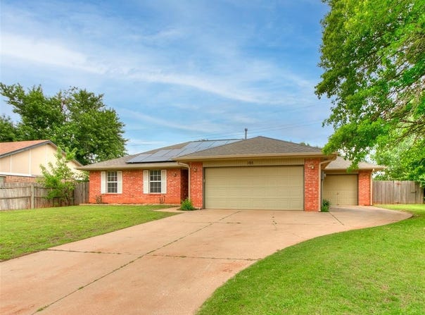 105 Taos, Edmond, OK 73013