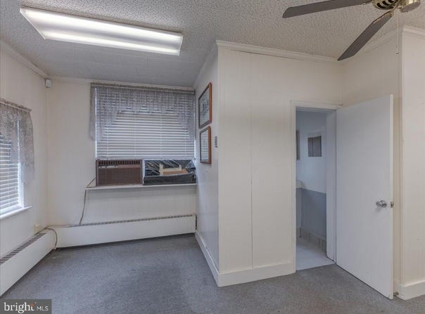 363-369 W GLENSIDE AVE, GLENSIDE, PA 19038