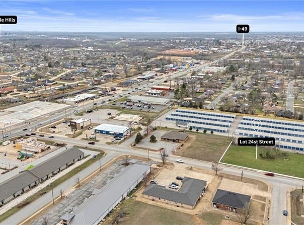N 24th  ST, Rogers, AR 72756