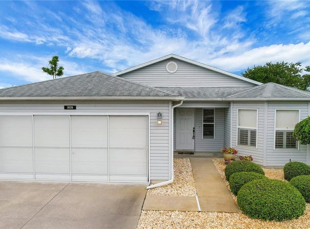 909 EAGLES Landing, LEESBURG, FL 34748