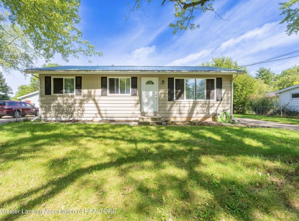 3101 Briarwood Drive, Kalamazoo, MI 49004
