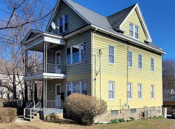 2784 E Main Street, Waterbury, CT 06705