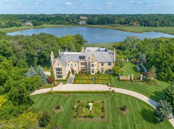 10 Goose Lake Drive, Barrington Hills, IL 60010