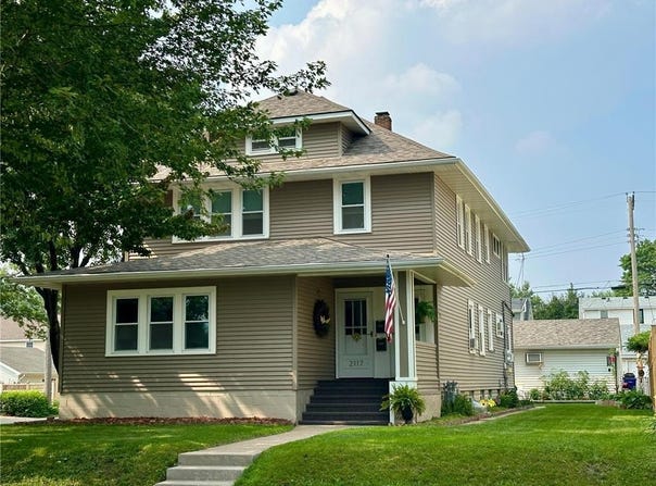 2115 Eleanor Avenue, Saint Paul, MN 55116