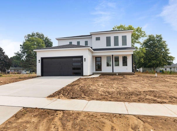326 Blue Ash Lane, Coopersville, MI 49404