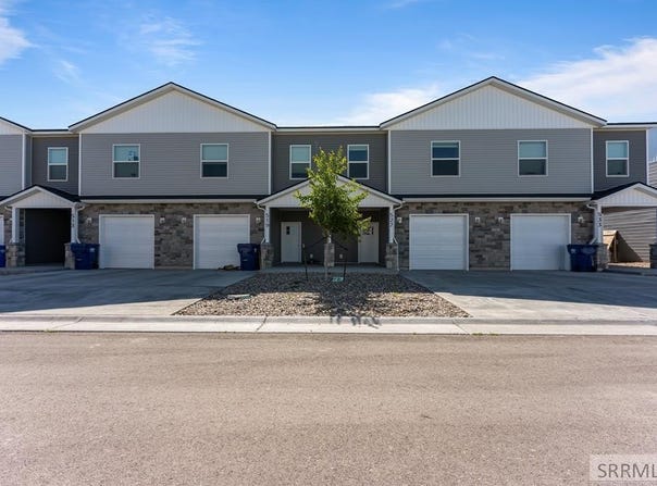 527 Tiller Ave, Sugar City, ID 83448