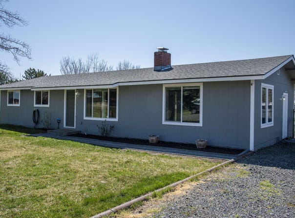 3537 SW 26th Street, Redmond, OR 97756