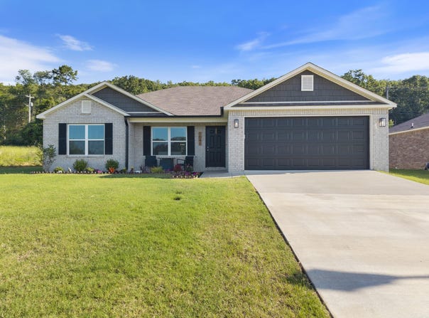 1040 Gallery Drive, Conway, AR 72032