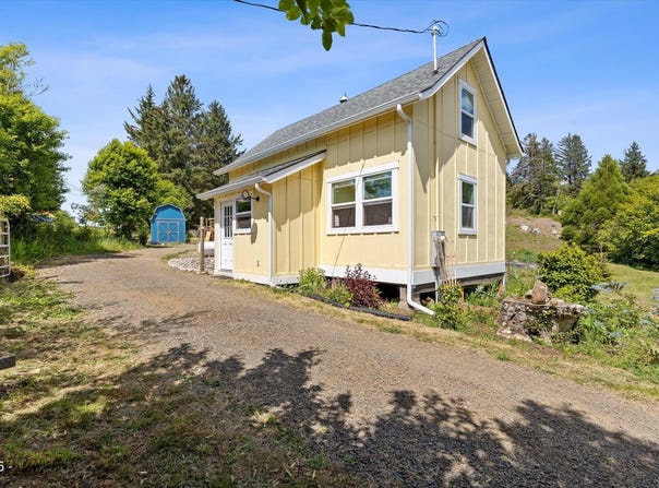 40105 US-101, Cloverdale, OR 97112