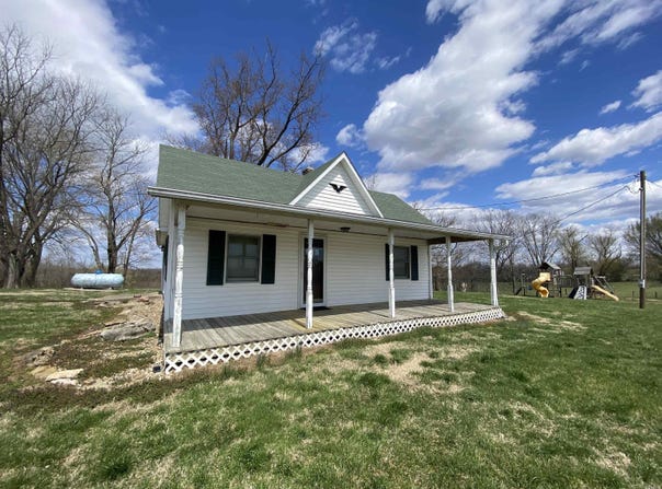10701 Tunnelton Road, Bedford, IN 47421