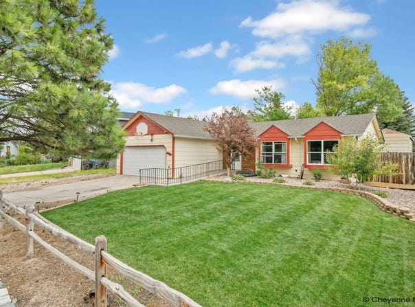 4105 RANGEVIEW DR, Cheyenne, WY 82001