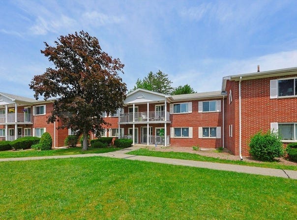 3 Bayberry Dr, Sharon, MA 02067