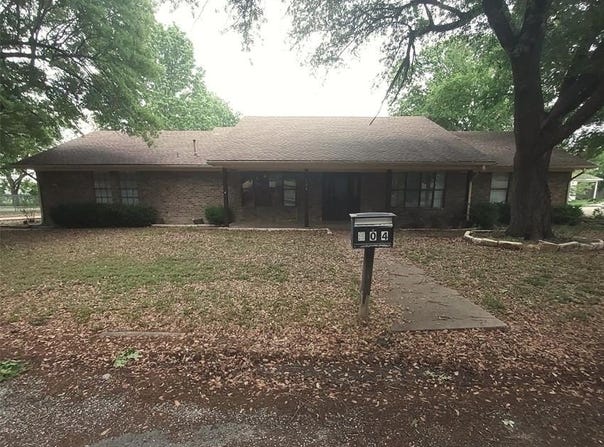 504 Gaddy Street, Farmersville, TX 75442