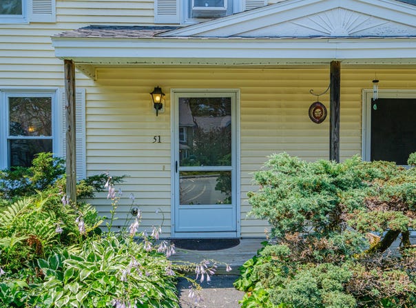 51 Pine Hill Drive, Bath, ME 04530